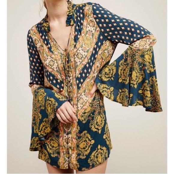 Free People Magic Mystery Tunic with Flared Cuffs Size S - Picture 2 of 7